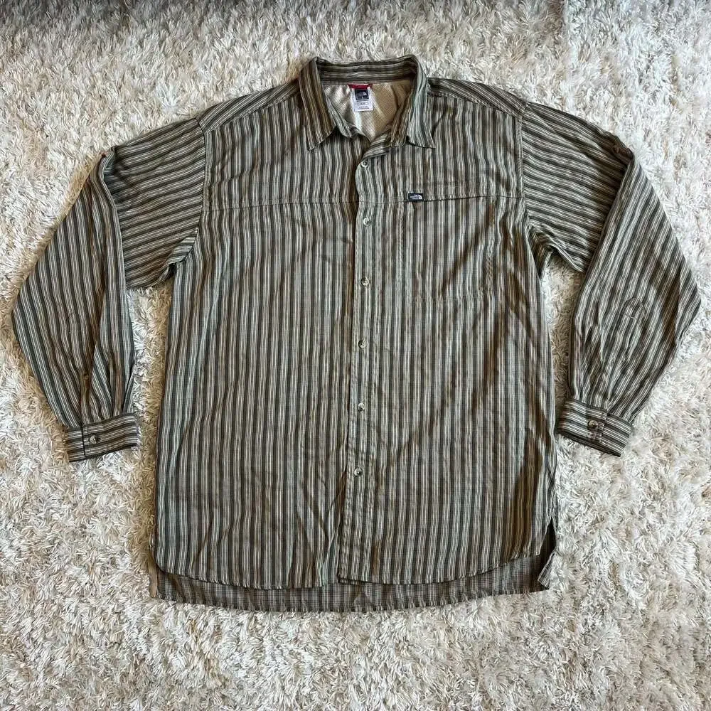 The North Face Men's Long Sleeve Vented Button-Up Hiking Shirt Striped XL